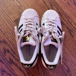 adidas superstar shoes size 5!